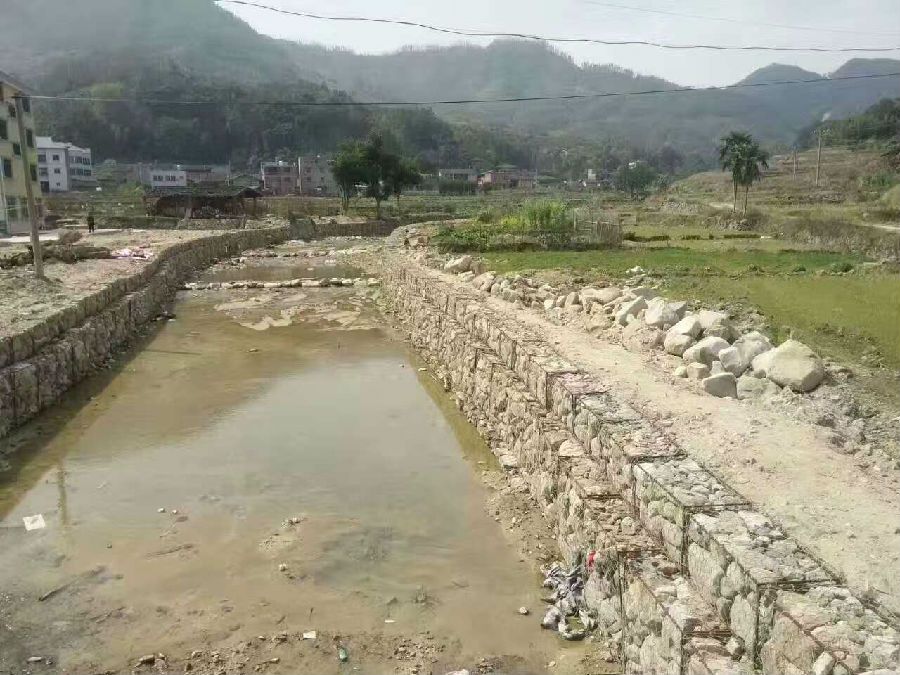 铅丝石笼河道防渗
